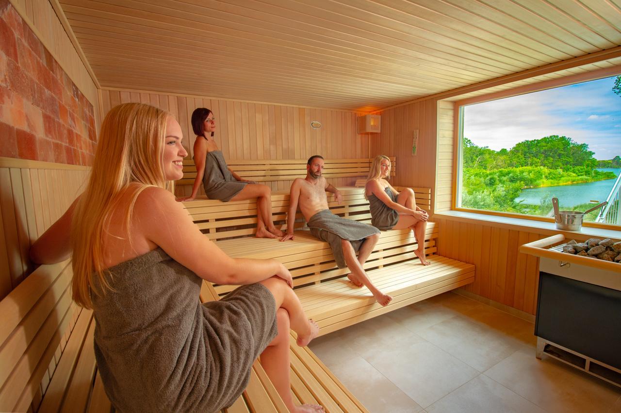 Bernstein Acamed Resort Nienburg  ภายนอก รูปภาพ